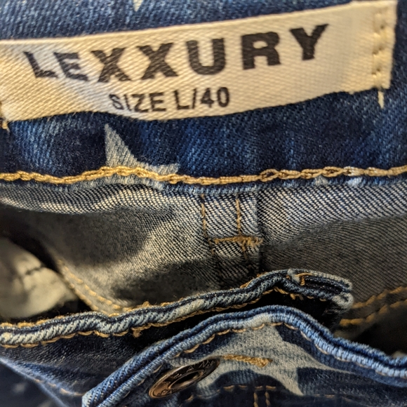 Jeans with a star pattern - Picture 3 of 3